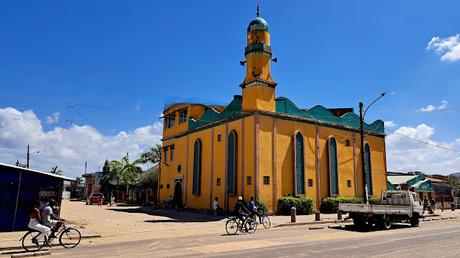 MOZAMBIQUE : EN EL MERCADO DE QUELIMANE MOZAMBIQUE : EN EL MERCADO DE QUELIMANE