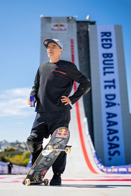 Sandro Dias buscará romper 2 récords Guinness lanzándose en su skate desde 22 pisos de altura Sandro Dias buscará romper 2 récords Guinness lanzándose en su skate desde 22 pisos de altura