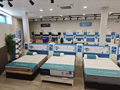 Dormitorum convierte las aperturas de nuevas tiendas de colchones en una fiesta del descanso