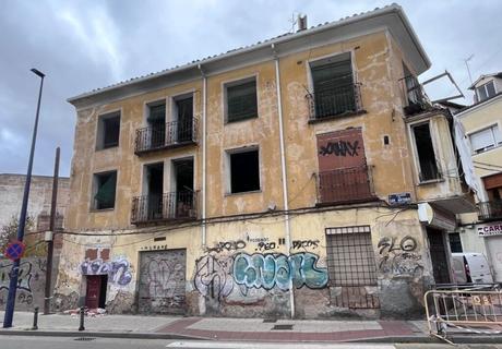 Vecinos del barrio conquense de Casablanca protestan ante un nuevo incidente en un edificio abandonado