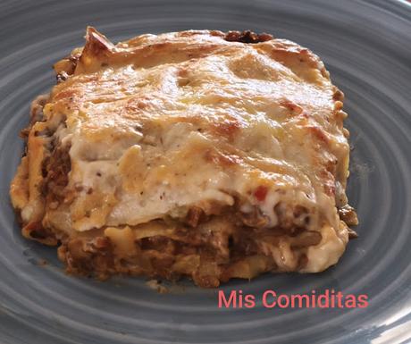 LASAÑA DE VERDURAS CON BECHAMEN DE POLVO DE SETAS LASAÑA DE VERDURAS CON BECHAMEN DE POLVO DE SETAS