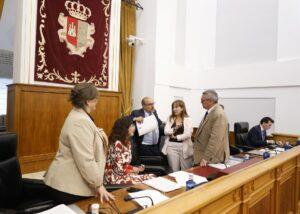 Cerca de 2.500 personas claman en Motilla de Palancar contra el ERE de Mahle que consumaría 550 despidos