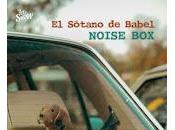 Sótano Babel Noise Perro parte atrás coche