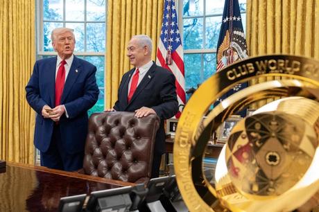 Netanyahu pide disculpas al primer ministro qatarí y promete que Israel no volverá a atacar su territorio