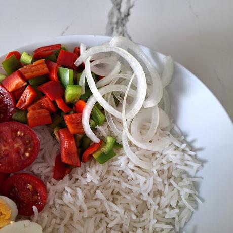 Ensalada de arroz con higos y uvas