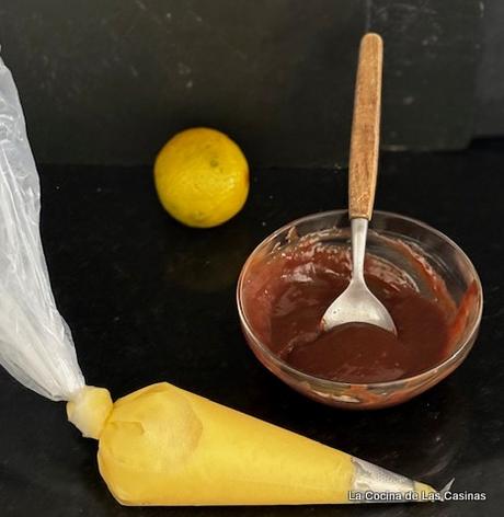 Éclairs con Crema de Limón y cobertura de Chocolate: #LemonInternationalDay Éclairs con Crema de Limón y cobertura de Chocolate: #LemonInternationalDay