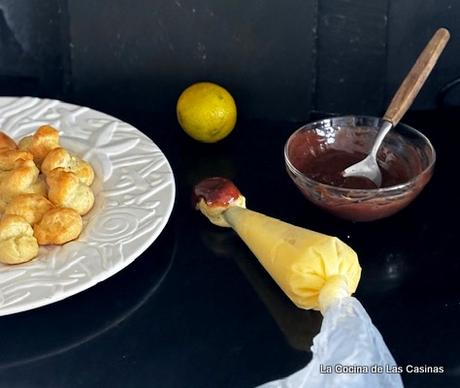 Éclairs con Crema de Limón y cobertura de Chocolate: #LemonInternationalDay Éclairs con Crema de Limón y cobertura de Chocolate: #LemonInternationalDay