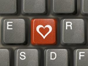 recopilacion_con_las_mejores_campañas_de_san_valentin_2012 Teclado con corazón