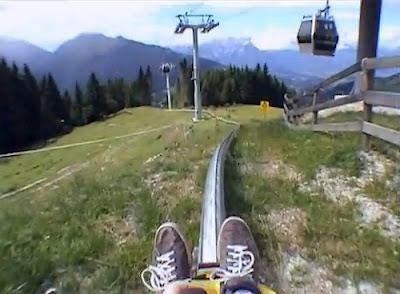 Montaña rusa monotubo, descenso sin freno !!! Montaña rusa monotubo