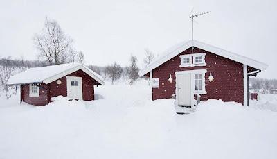 CABANAS RUSTICAS EN LA NIEVE ESCANDINAVA
