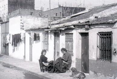 Almendrales_vecinas Barrio de Los Almendrales (Usera, Madrid)