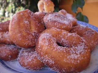 BUNYOLS DE CARABASSA (BUÑUELOS DE CALABAZA)