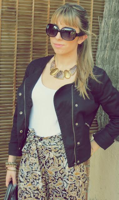 95. ¿A la calle con pijama?