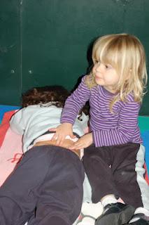 TRABAJANDO EL ESQUEMA CORPORAL: MASAJE INFANTIL