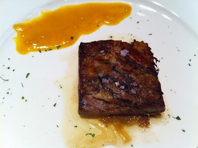 Corinto y oro: llamando al orden a M.