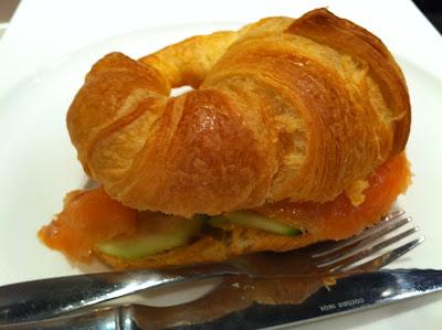 Corinto y oro: llamando al orden a M.