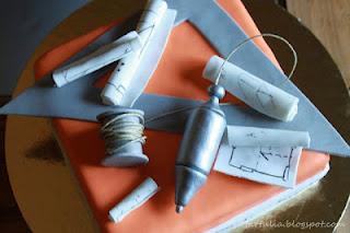 Tarta de cumpleaños para un Arquitecto Técnico