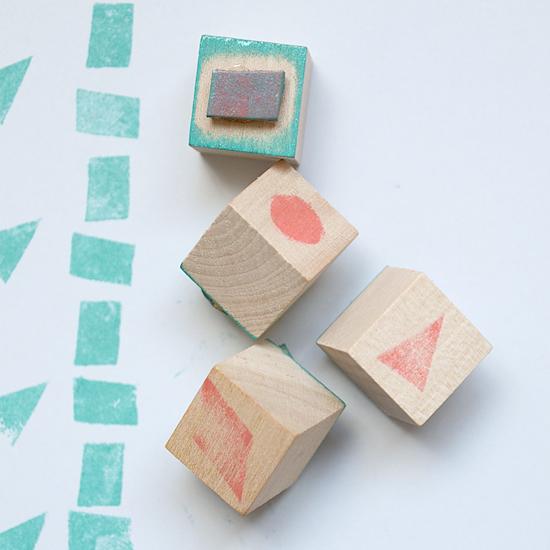 Diy: Cómo hacer unos sellos con cubos de madera y cuero