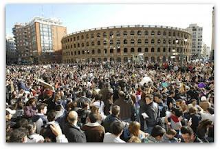 IMBECIL, TE DESVIVES POR DECIRME FACHA