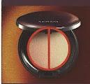 Novedad de maquillaje Kanebo Sensai: Designing Duo Bronzing Powder.