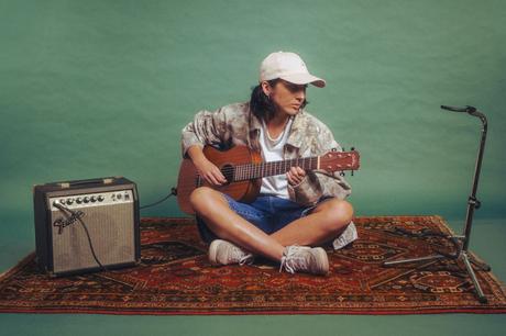 Pop y folk para un viaje reflexivo de crecimiento y autoaceptación: Gracia estrena segundo single «Tres Pasos»