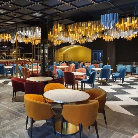 ACONDICIONAMIENTO ACÚSTICO EN RESTAURANTES: CÓMO ABSOTEC MEJORA EL CONFORT Y FIDELIZA CLIENTES