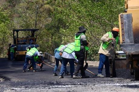 Reconstrucción de caminos rurales impulsa la actividad agrícola en San Luis Potosí Reconstrucción de caminos rurales impulsa la actividad agrícola en San Luis Potosí
