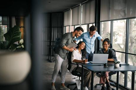 Más allá del brindis de Navidad; Por qué las empresas necesitan una estrategia anual de conexión