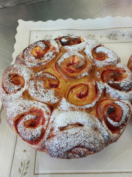 CHINOISE DE QUESO CREMA Y MERMELADA DE FRAMBUESA CHINOISE DE QUESO CREMA Y MERMELADA DE FRAMBUESA