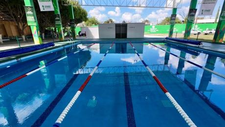 Refuerzan seguridad y espacios deportivos en Rioverde con nuevas patrullas y alberca techada