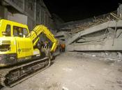 Aumentan muertos derrumbe escuela Indonesia