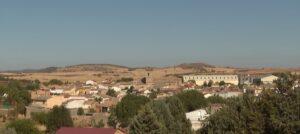 Más de un centenar de personas se suman a la ofrenda floral en la Ermita de Alarcos en Ciudad Real