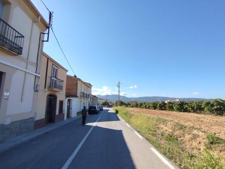 Excursión al Salt de Can Rimundet desde Sant Joan Samora: naturaleza, viñedos e historia romana en el Alt Penedès