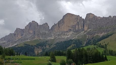 Lago di Carezza - Paso Costalunga - Pozza di Fassa Lago di Carezza - Paso Costalunga - Pozza di Fassa