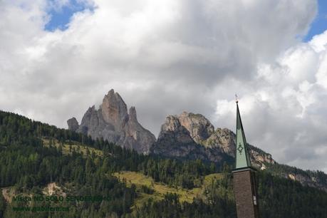 Lago di Carezza - Paso Costalunga - Pozza di Fassa Lago di Carezza - Paso Costalunga - Pozza di Fassa