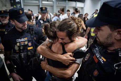 Los españoles de la flotilla denuncian malos tratos de Israel: «Una situación de intentar humillarnos y vejarnos»