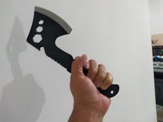 La tiranía de los incultos La tiranía de los incultos