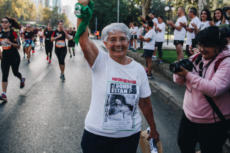 La presencia de los ausentes: imagen, medio y cuerpo en la experiencia de imagen de familiares y amigos de detenidos desaparecidos