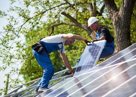 El Gobierno amplía a cinco kilómetros el radio del autoconsumo