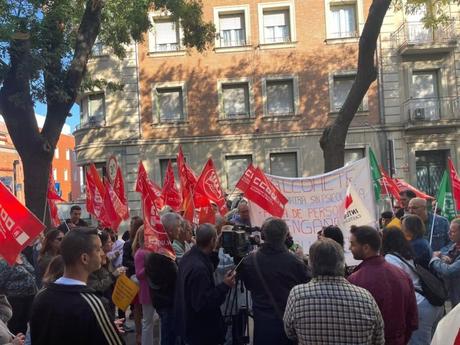 CCOO Guadalajara se concentra en ID Logistics de Cabanillas del Campo contra las represalias sindicales