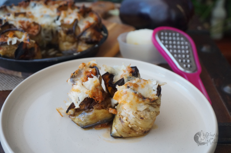 Rollitos de berenjenas rellenos.