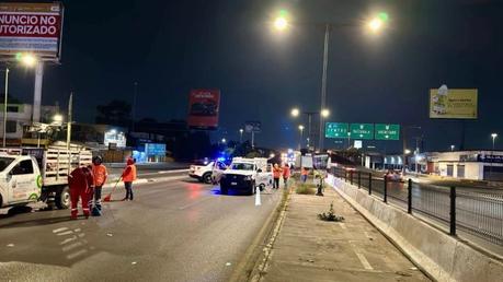 Avenida Salvador Nava recibe trabajos nocturnos de limpieza y mantenimiento