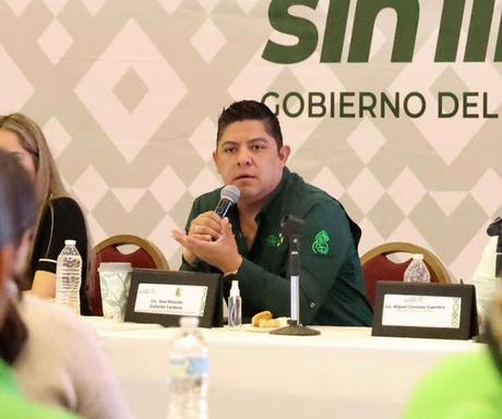 Gallardo lanza programa de salud “casa por casa” para atender a familias potosinas