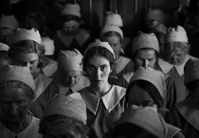 La chica de la aguja + ¿Ha muerto mamá?