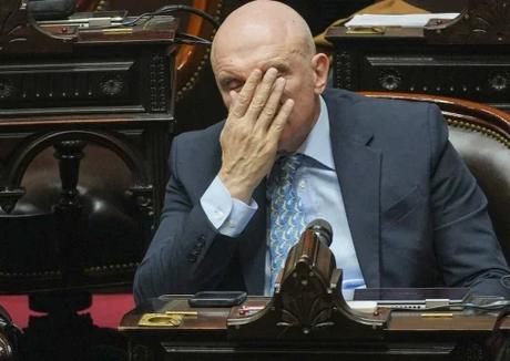 La mentira se volvió Estado