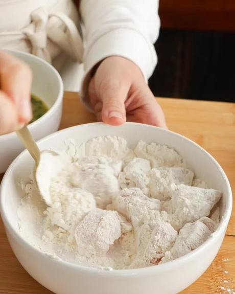 pasar el pollo por hairna