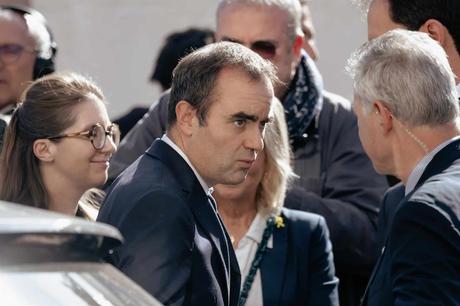 Lecornu reconoce el «ridículo estancamiento» político en Francia y apuesta por aprobar los presupuestos