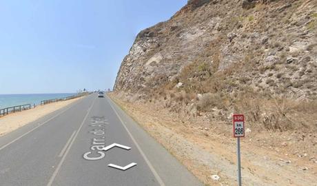 Muere un ciclista de 35 años tras ser atropellado en la N-340 a su paso por la costa de Vélez-Málaga