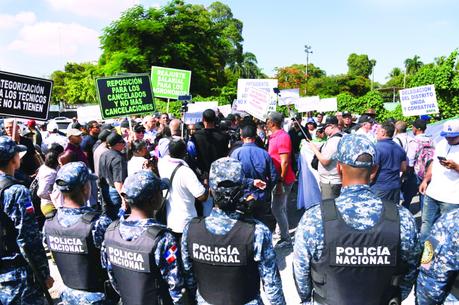Paro de agrónomos dominicanos fue acatado en más de 90%. Paro de agrónomos dominicanos fue acatado en más de 90%.