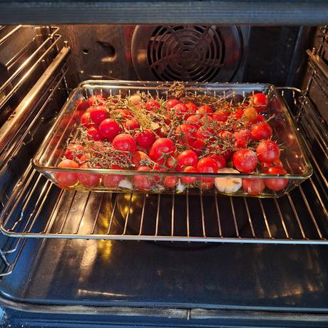 Tomates cherry confitados al horno y en conserva